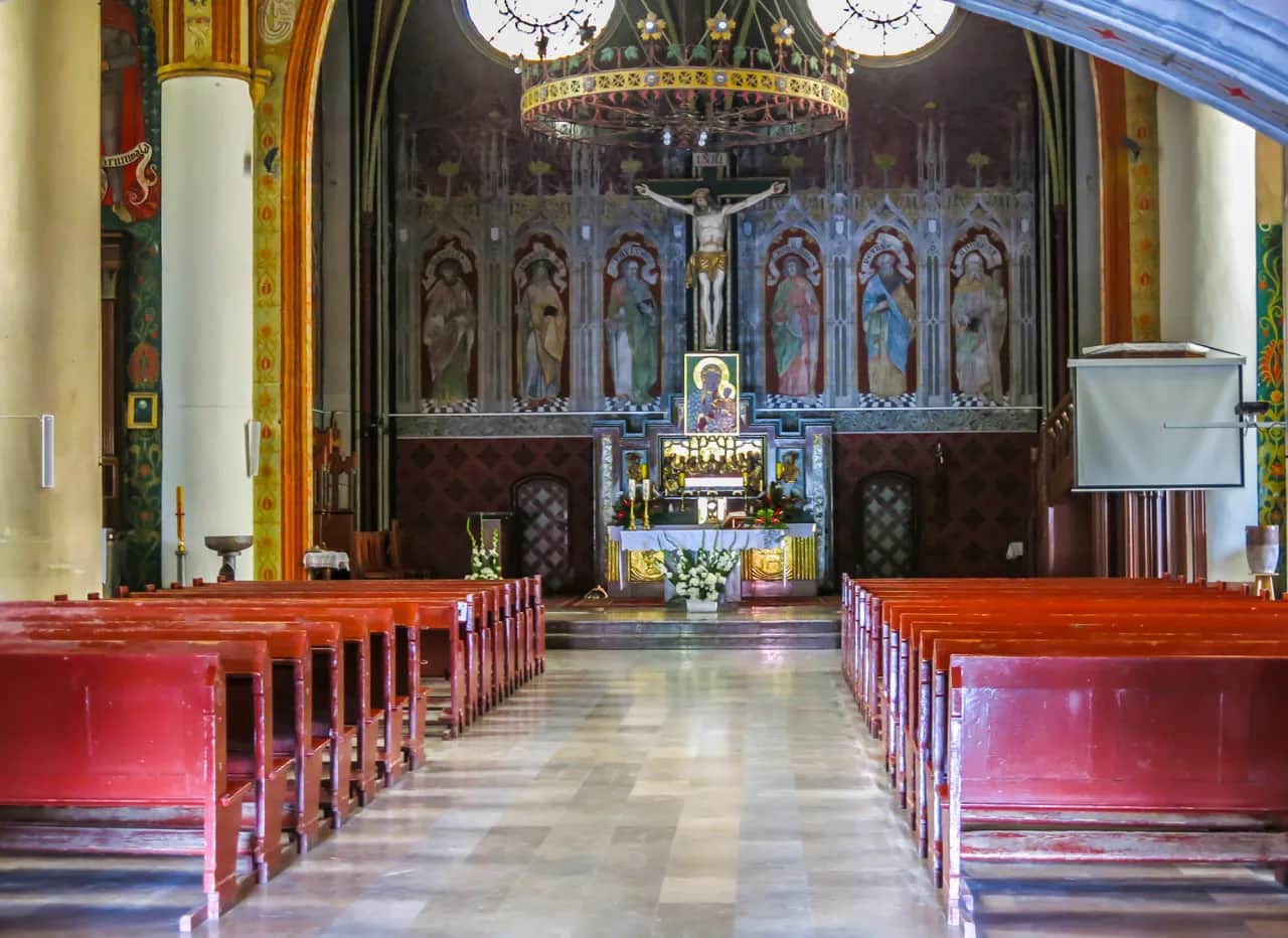 Kościół garnizonowy: Co to znaczy? Wyjaśnienie i rola