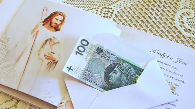 Ile na bierzmowanie? Praktyczne widełki i porady dla gości